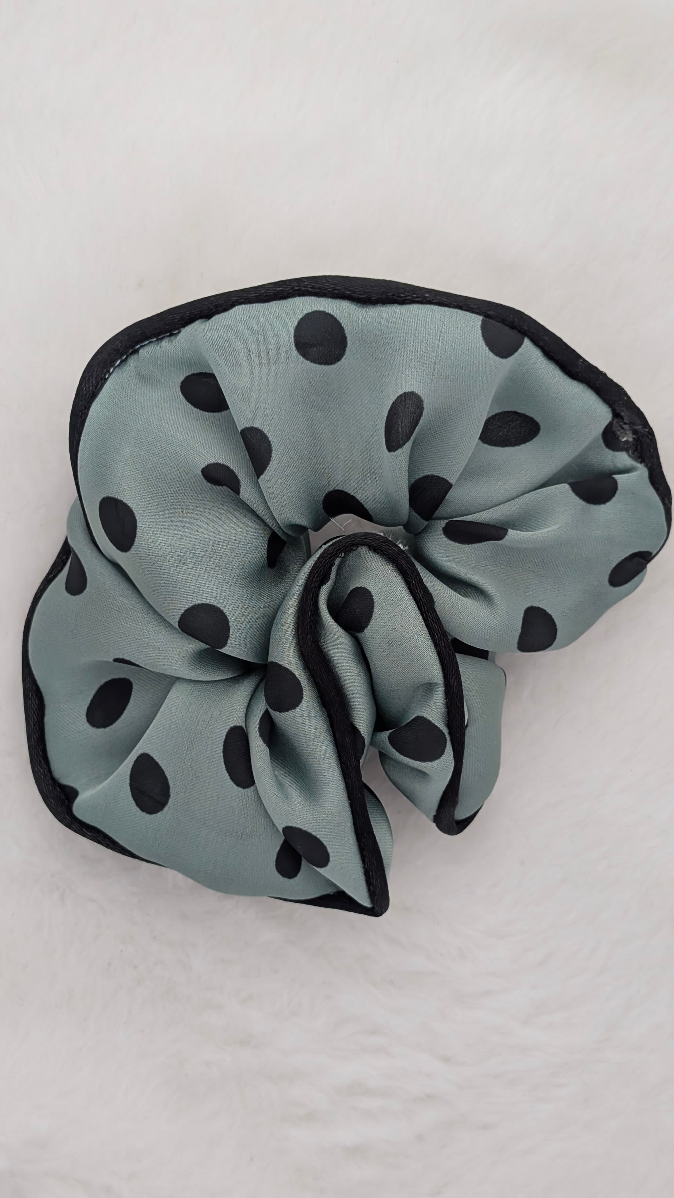 Polka Dots Green Srunchie with piping