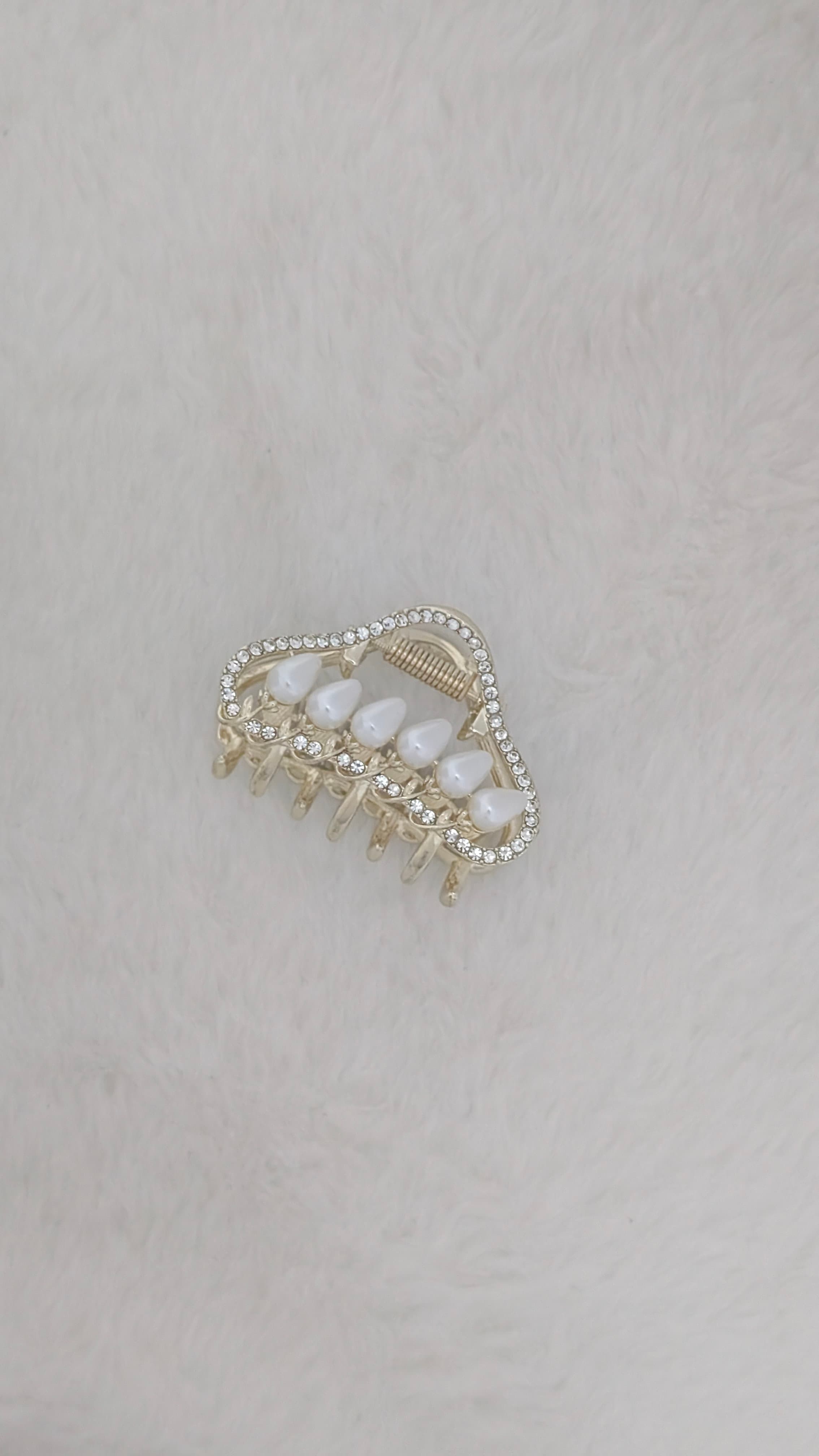 Pearl Studded Hair Claw Clip