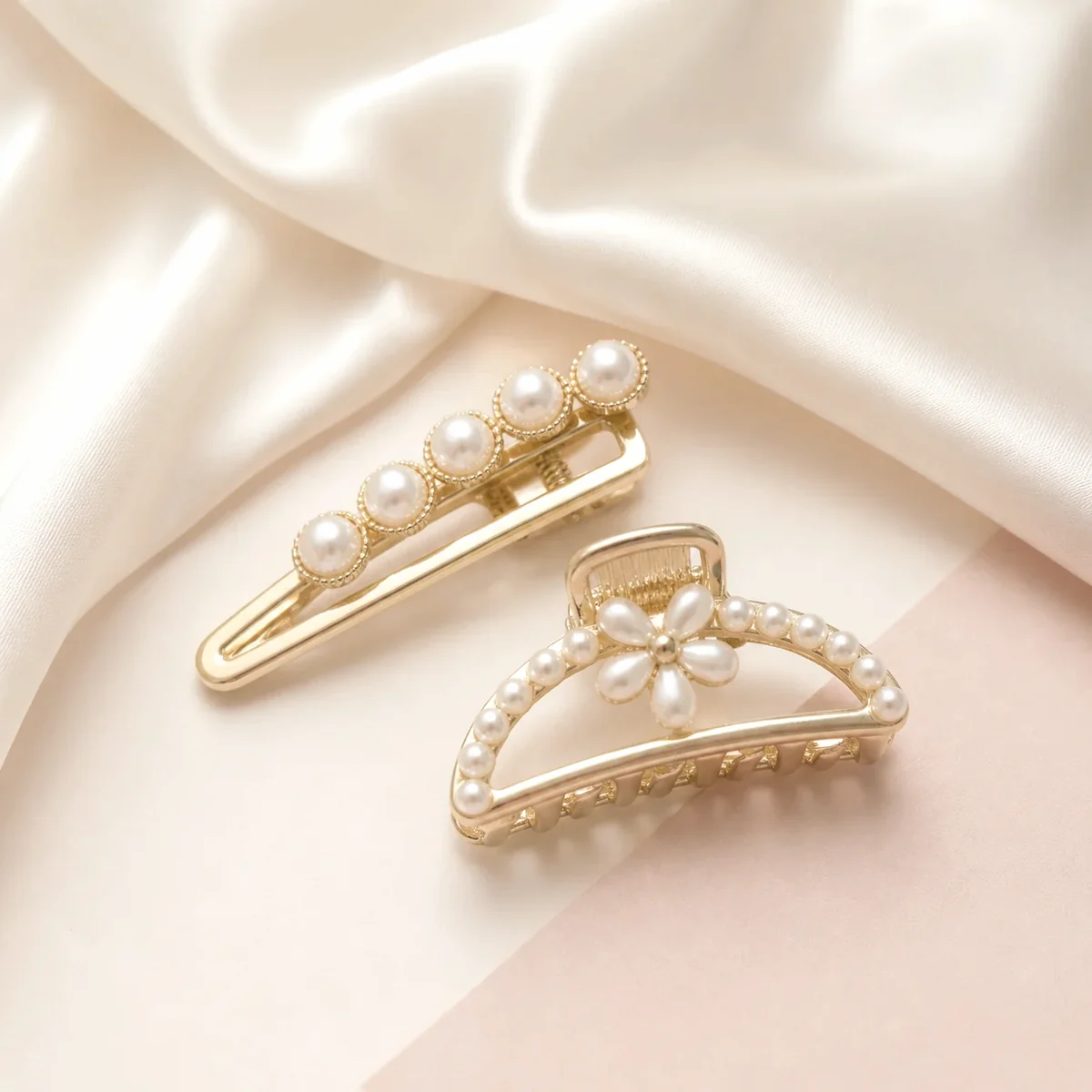 Pearl hair clip trio